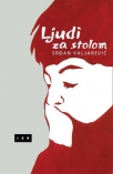 ljudi za stolom